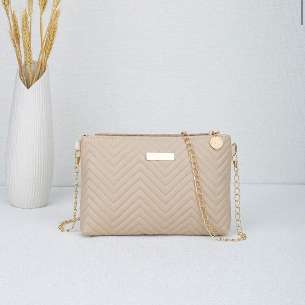 Apricot purse
